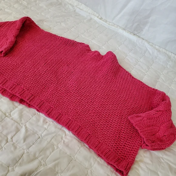 Sweater - Picture 8 of 11